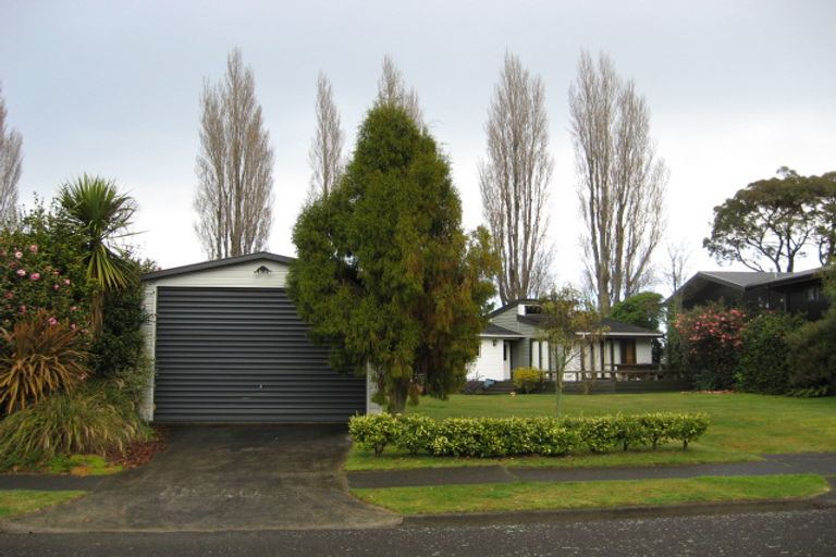 Photo of property in 3 Keitha Place, Kinloch, Taupo, 3377