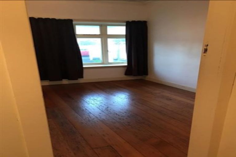 Photo of property in 88 Tukapa Street, Westown, New Plymouth, 4310