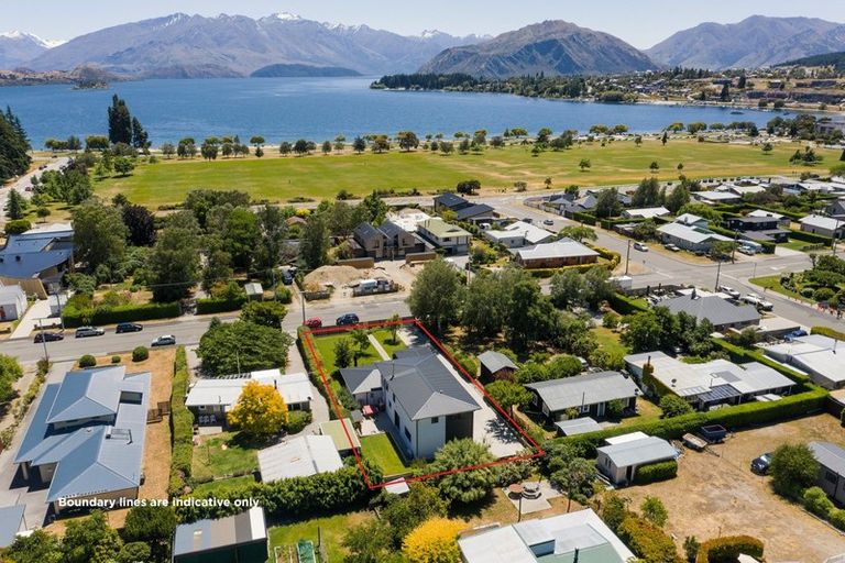Photo of property in 156 Upton Street, Wanaka, 9305