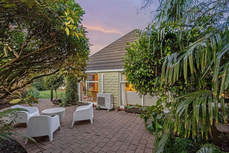 Photo of property in 18 Guinness Crescent, Ilam, Christchurch, 8041