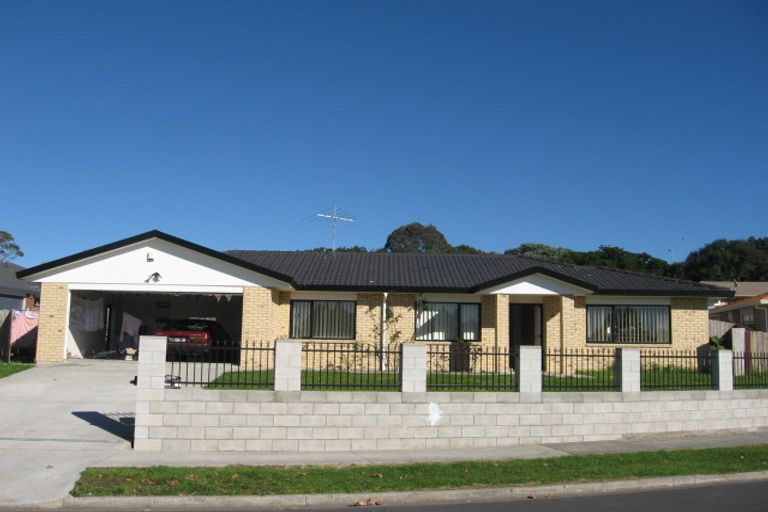 Photo of property in 51 Castlefinn Drive, Weymouth, Auckland, 2103