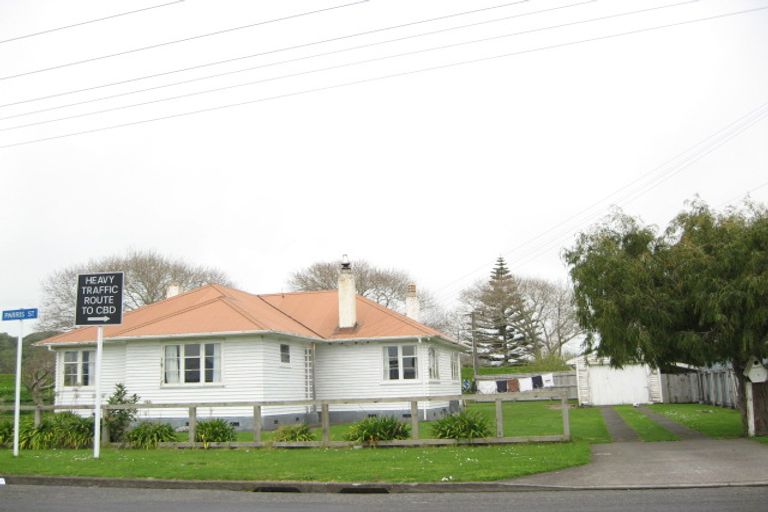 Photo of property in 1 Parris Street, Waitara, 4320