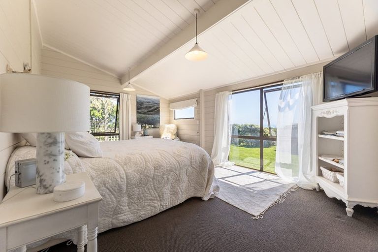 Photo of property in 115 Sims Road, Te Horo Beach, Otaki, 5581