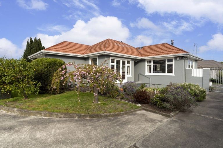 Photo of property in 301 Wainoni Road, Avondale, Christchurch, 8061