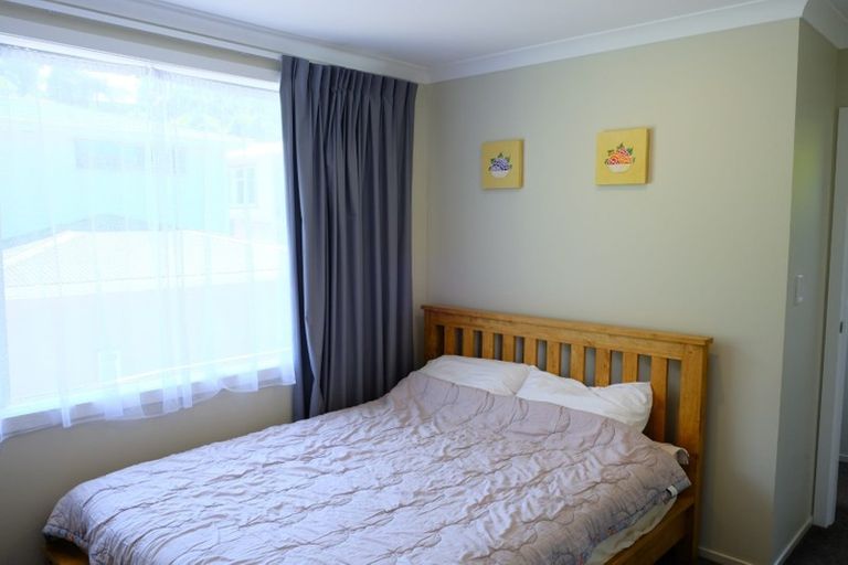 Photo of property in 1/102 Chester Road, Tawa, Wellington, 5028