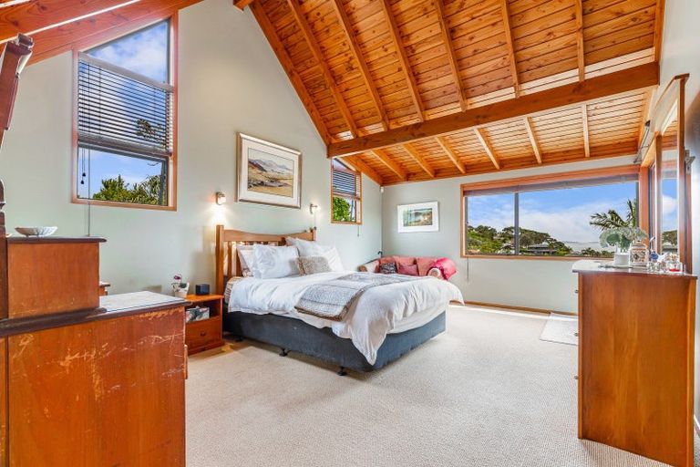 Photo of property in 3 Park Rise, Campbells Bay, Auckland, 0630