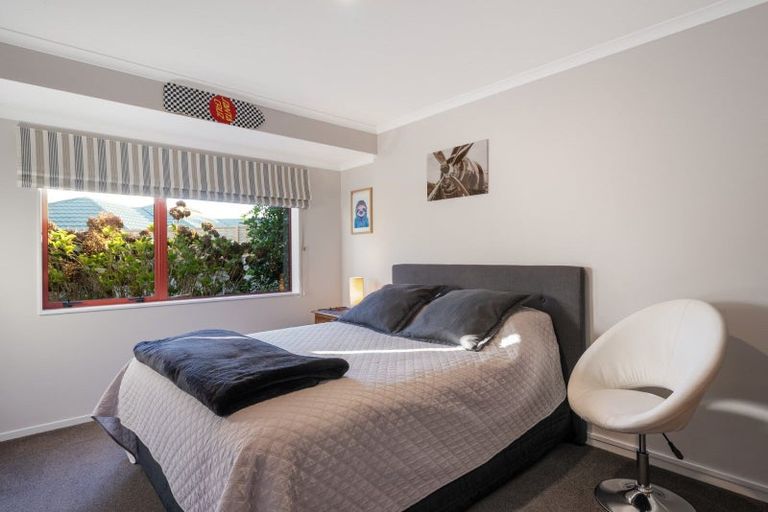 Photo of property in 23 Lysaght Place, Welcome Bay, Tauranga, 3112