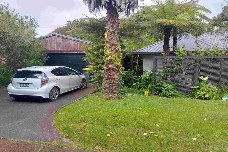 Photo of property in 15 Wainoni Heights, Greenhithe, Auckland, 0632