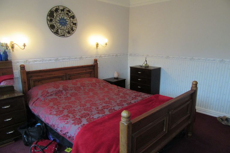 Photo of property in 43 Rhodes Street, Waimate, 7924