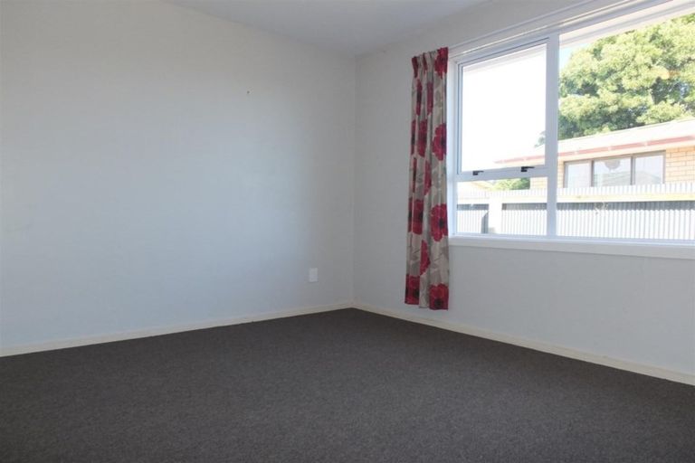 Photo of property in 1/50 Vancouver Crescent, Wainoni, Christchurch, 8061
