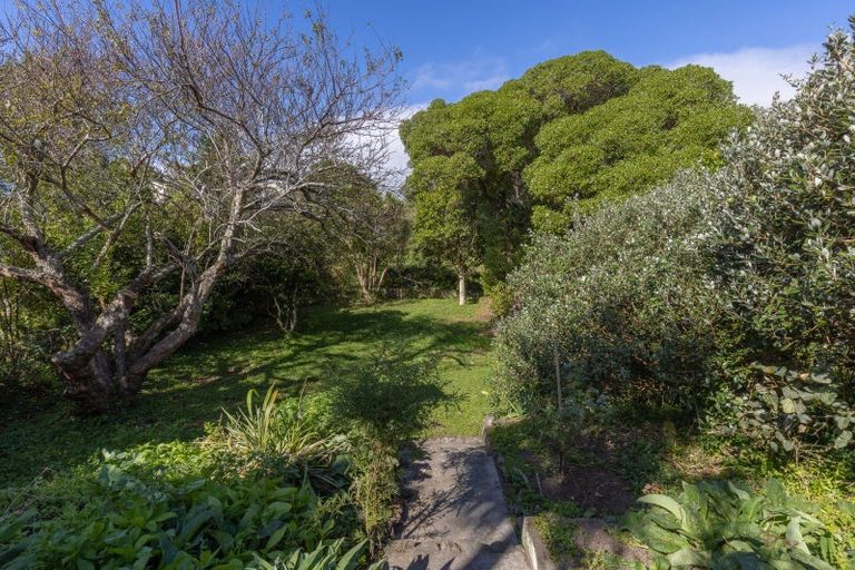 Photo of property in 166 Wellington Road, Paekakariki, 5034