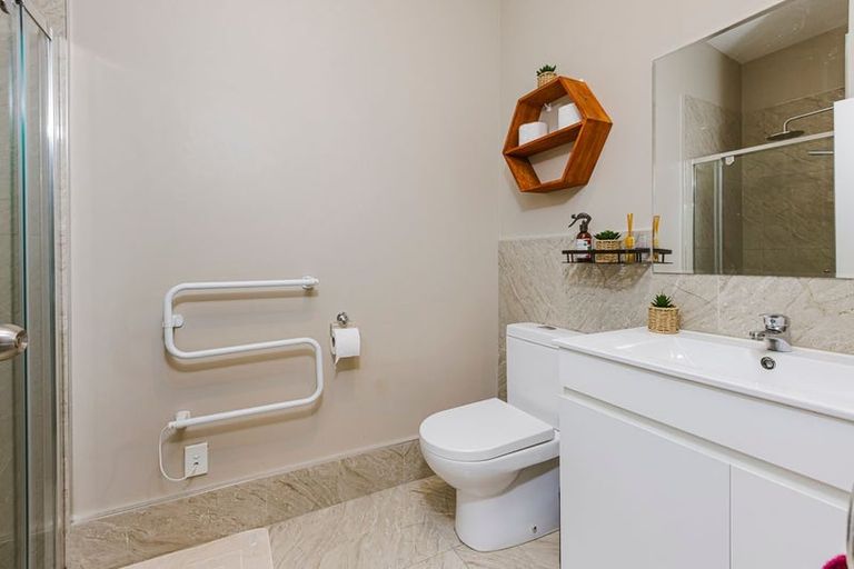 Photo of property in 12 Dignity Street, Papakura, 2110