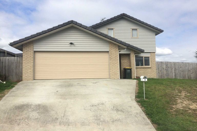 Photo of property in 4 Kereru Rise, Papakura, 2110
