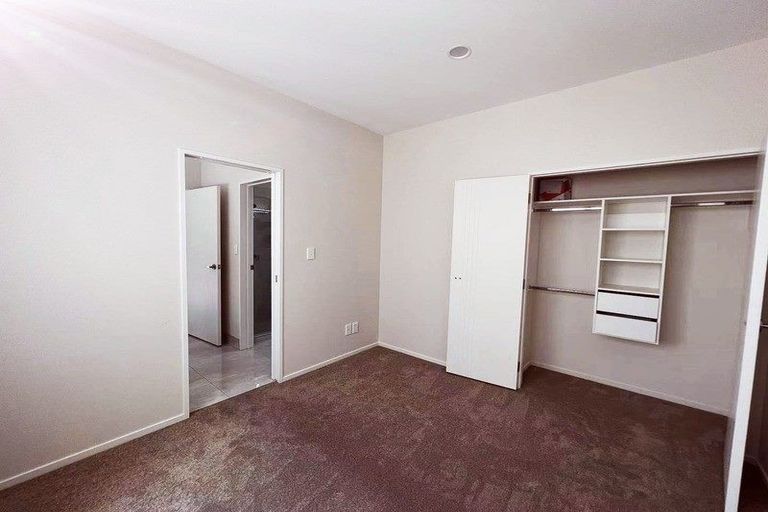 Photo of property in 4 Wyon Way, Flat Bush, Auckland, 2016