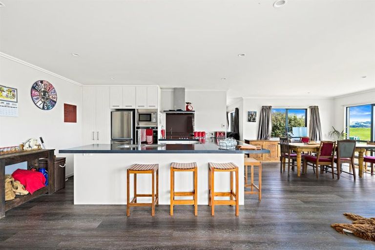 Photo of property in 251 Mairetahi Road, South Head, Helensville, 0874