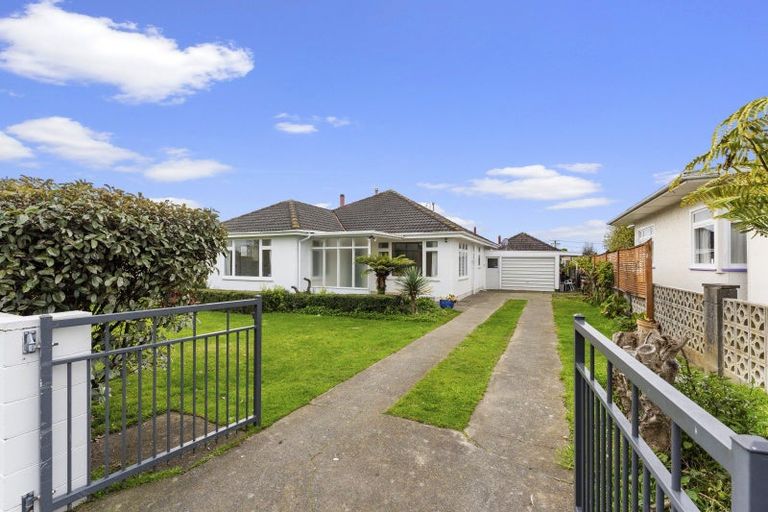 Photo of property in 14 Hannan Street, Levin, 5510