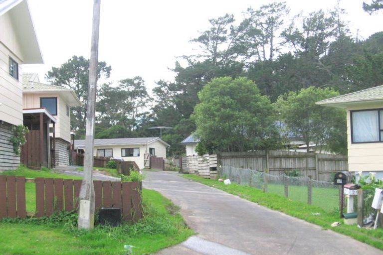 Photo of property in 27 Aldern Road, Massey, Auckland, 0614