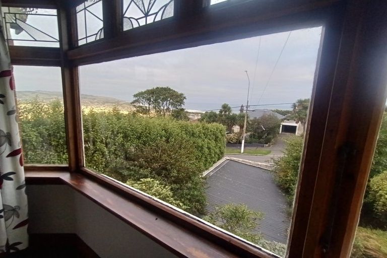 Photo of property in 64 Middleton Road, Kew, Dunedin, 9012