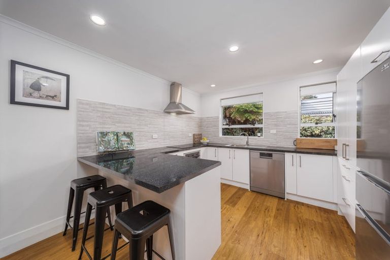 Photo of property in 17 Lionel Street, Avonside, Christchurch, 8061