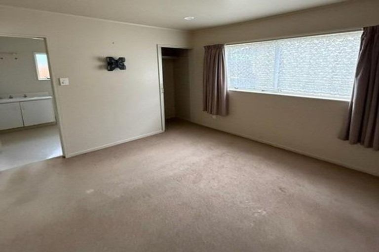 Photo of property in 30a Sackville Street, Fitzroy, New Plymouth, 4312