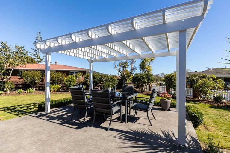 Photo of property in 51 Manu Crescent, Upper Vogeltown, New Plymouth, 4310