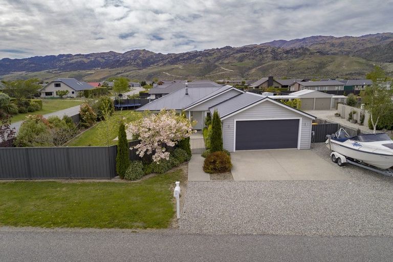 Photo of property in 20 Missy Crescent, Mount Pisa, Cromwell, 9383
