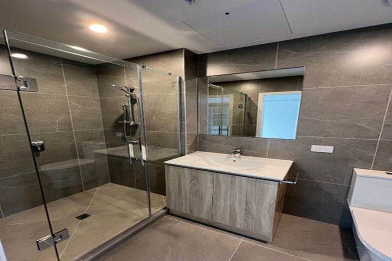 Photo of property in 9/18 Karengo Street, Long Bay, Auckland, 0630
