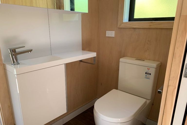 Photo of property in 2a Rimu Road, Stanmore Bay, Whangaparaoa, 0932