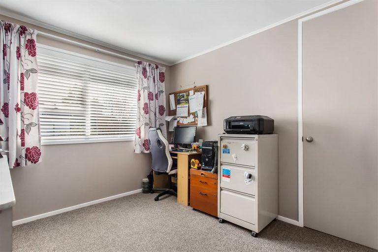 Photo of property in 34 Lewisham Street, Highland Park, Auckland, 2010