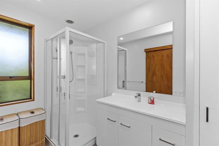 Photo of property in 5a Banff Place, Avonhead, Christchurch, 8042