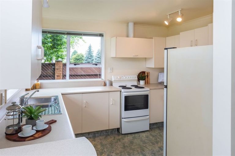 Photo of property in 2/89 Cavendish Road, Casebrook, Christchurch, 8051