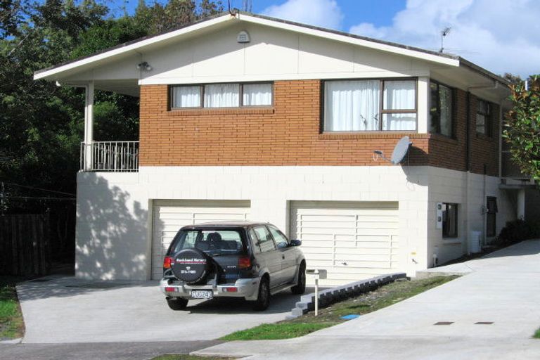 Photo of property in 144 Prince Regent Drive, Half Moon Bay, Auckland, 2012