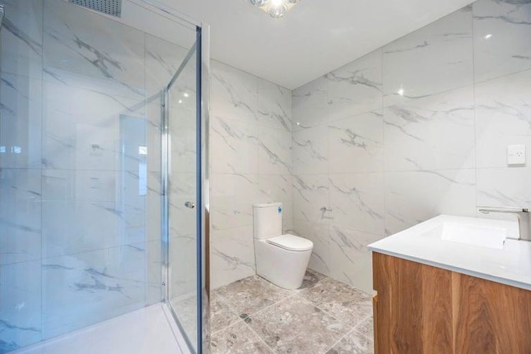 Photo of property in 7 Kikorangi Drive, Wainui, 0992