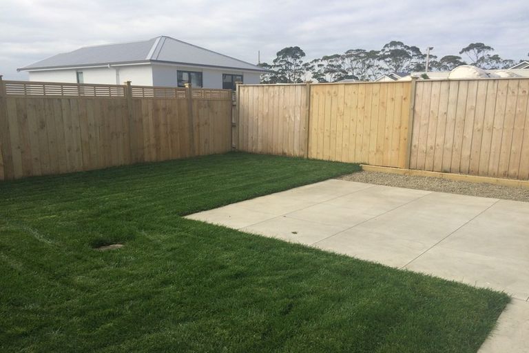 Photo of property in 7 Forbes Mccammon Drive, Swanson, Auckland, 0614