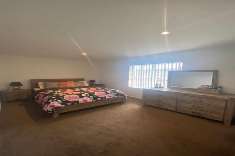 Photo of property in 121 Everglade Drive, Totara Heights, Auckland, 2105