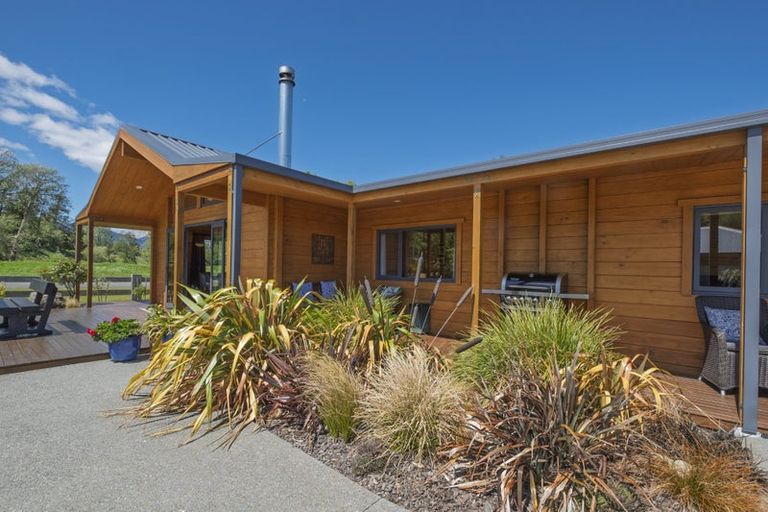 Photo of property in 16 Tennyson Close, Hanmer Springs, 7334