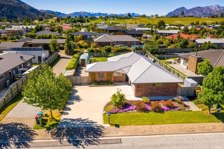 Photo of property in 37 Little Maude Drive, Lake Hawea, Wanaka, 9382