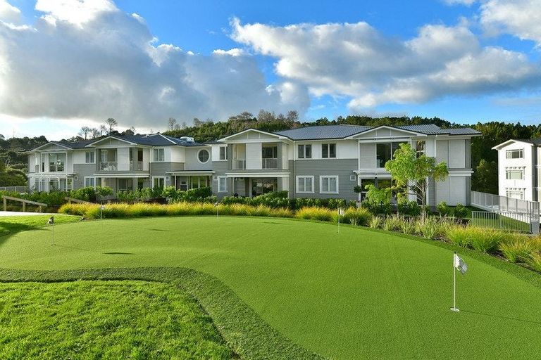 Photo of property in 1 Park Lane, Orewa, 0931