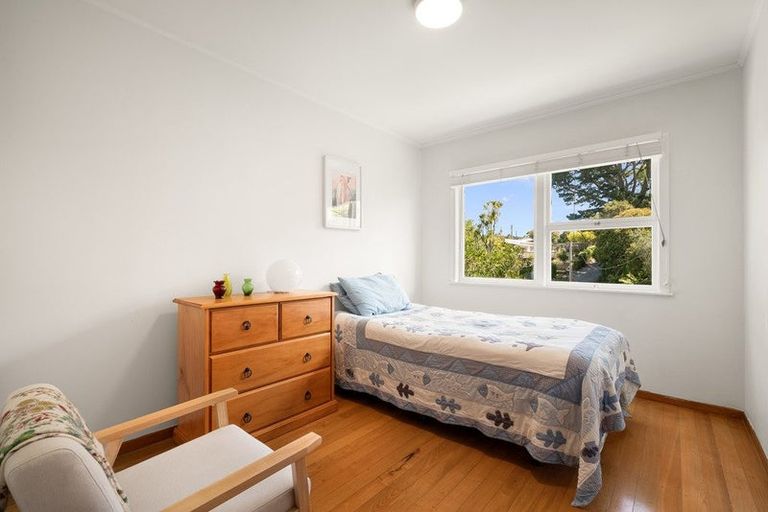 Photo of property in 78 Atkinson Road, Titirangi, Auckland, 0604