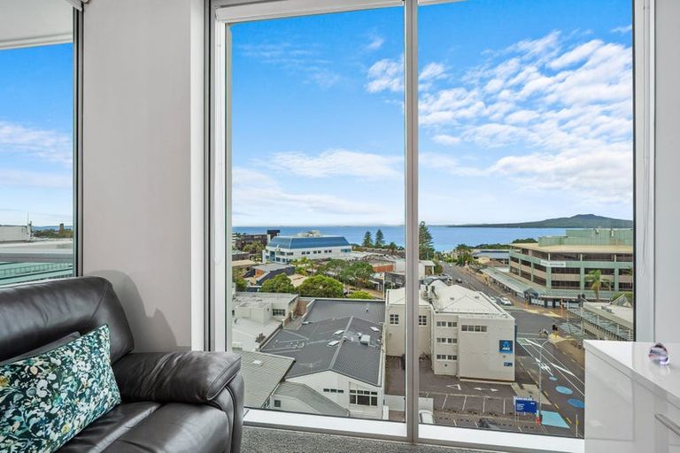 Photo of property in Sentinel Apartments, 802/3 Northcroft Street, Takapuna, Auckland, 0622