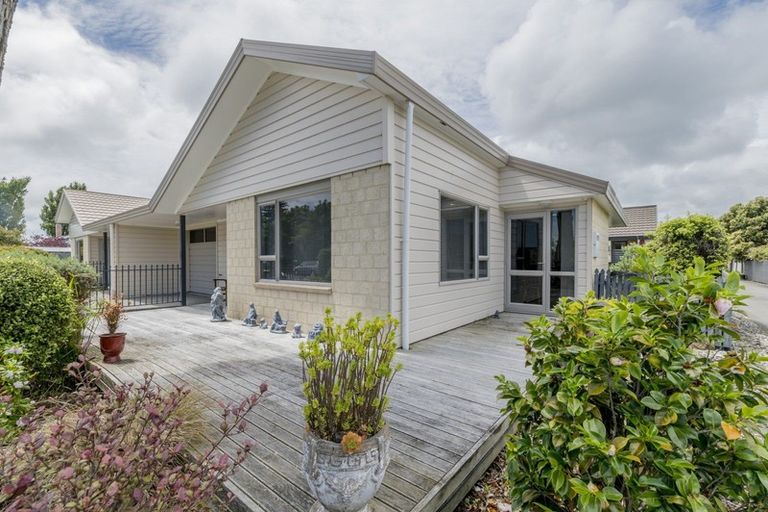 Photo of property in 60a Te Rauparaha Street, Otaki, 5512