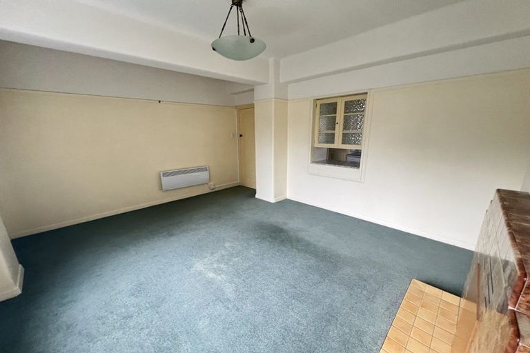 Photo of property in 82 Majoribanks Street, Mount Victoria, Wellington, 6011