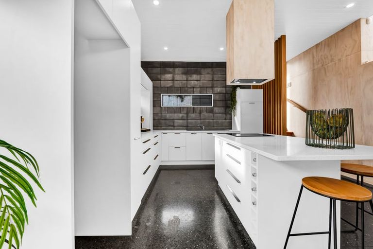 Photo of property in 82d Smart Road, Glen Avon, New Plymouth, 4312