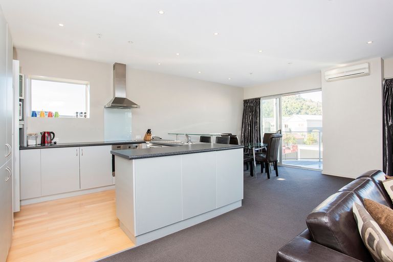 Photo of property in Bay View, 3/90 Customhouse Street, Gisborne, 4010
