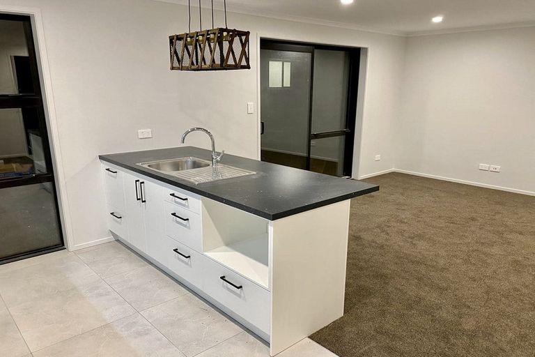 Photo of property in 38 Kiritiana Close, Pyes Pa, Tauranga, 3112