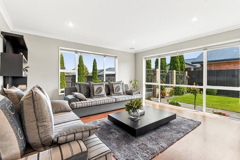 Photo of property in 30 Mokihi Gardens, Hillmorton, Christchurch, 8024
