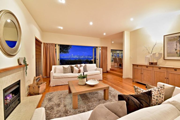 Photo of property in 25 Sylvan Avenue, Northcote, Auckland, 0627