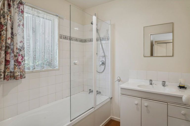 Photo of property in 53 Sargood Drive, Wanaka, 9305