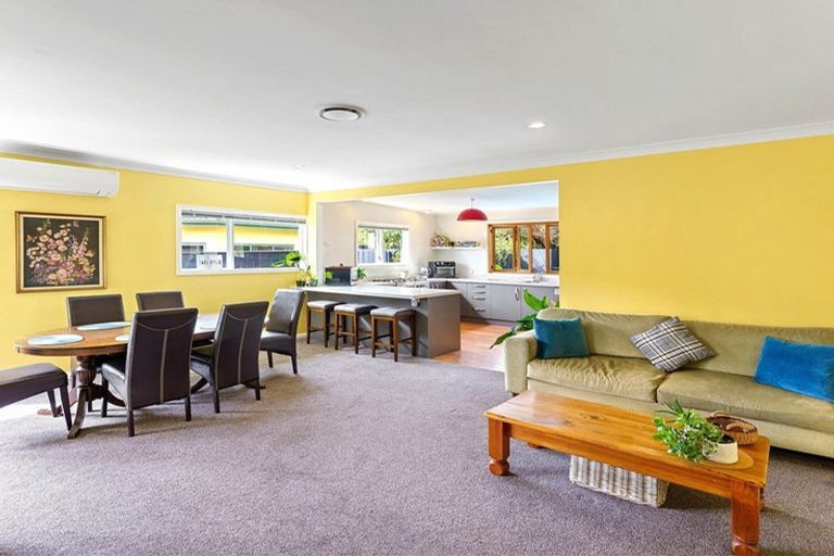 Photo of property in 6 Kohekohe Road, Waikanae, 5036