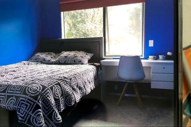 Photo of property in 1/6 Carlisle Road, Browns Bay, Auckland, 0630